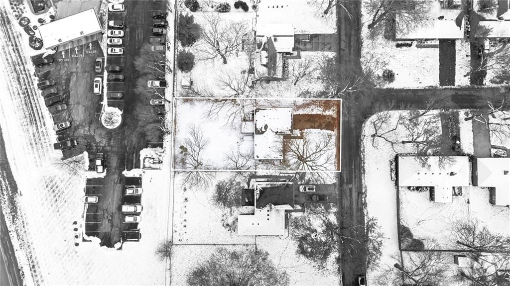 5600 W 63rd Terrace — photo 50