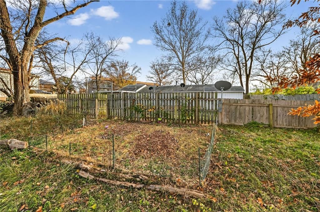 200 NW 63rd Terrace — photo 11