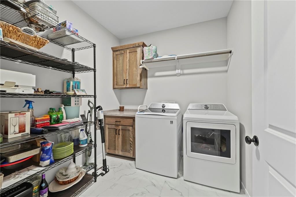 814 NW Hickory Ridge Drive — photo 13