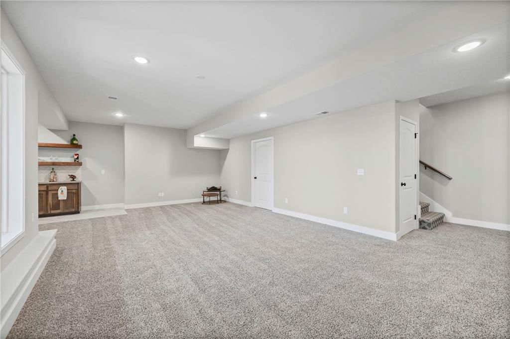 814 NW Hickory Ridge Drive — photo 26