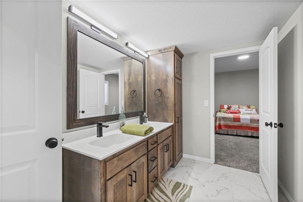 814 NW Hickory Ridge Drive — photo 31