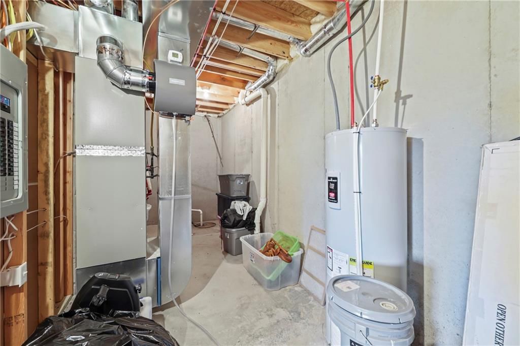 814 NW Hickory Ridge Drive — photo 35