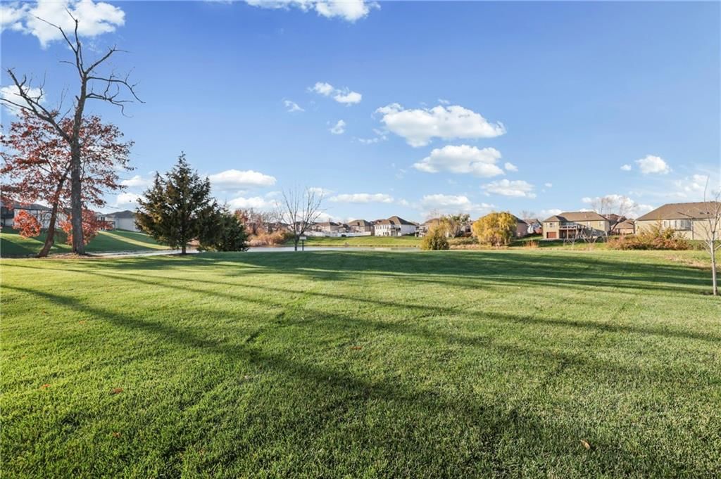 814 NW Hickory Ridge Drive — photo 38