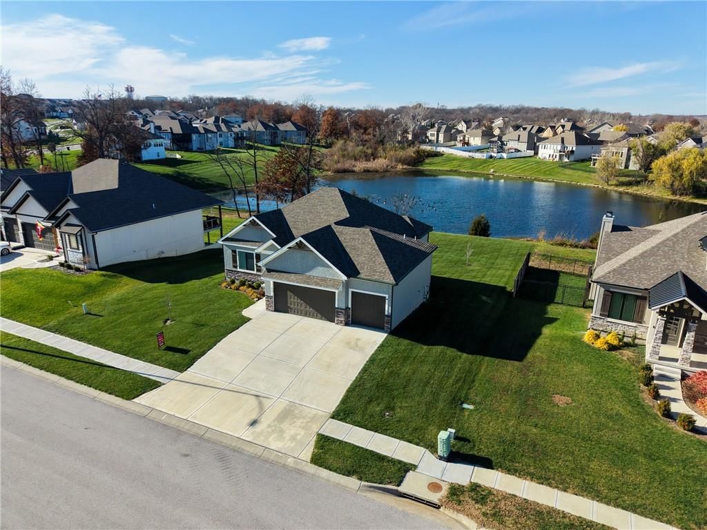 814 NW Hickory Ridge Drive — photo 42