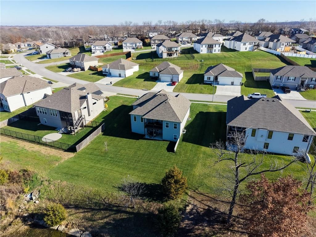 814 NW Hickory Ridge Drive — photo 44
