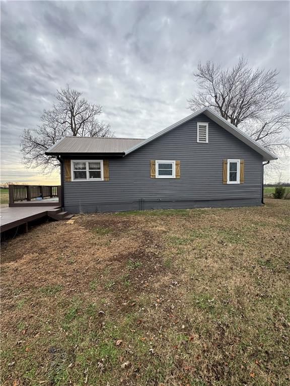 1883 Maple Road — photo 32