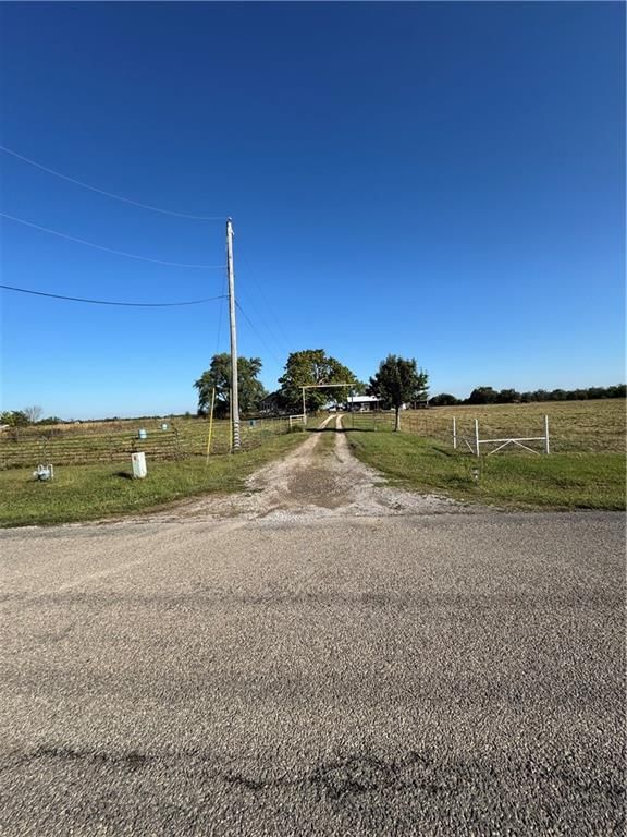 1883 Maple Road — photo 42