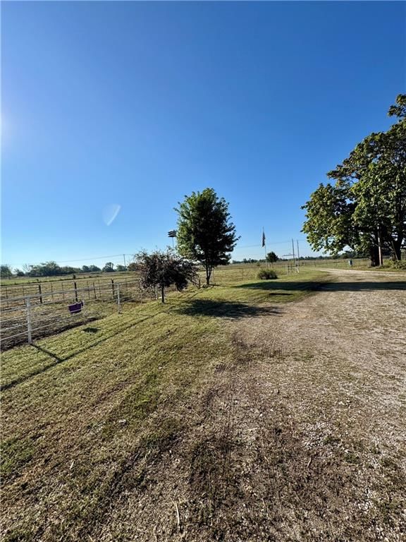 1883 Maple Road — photo 52