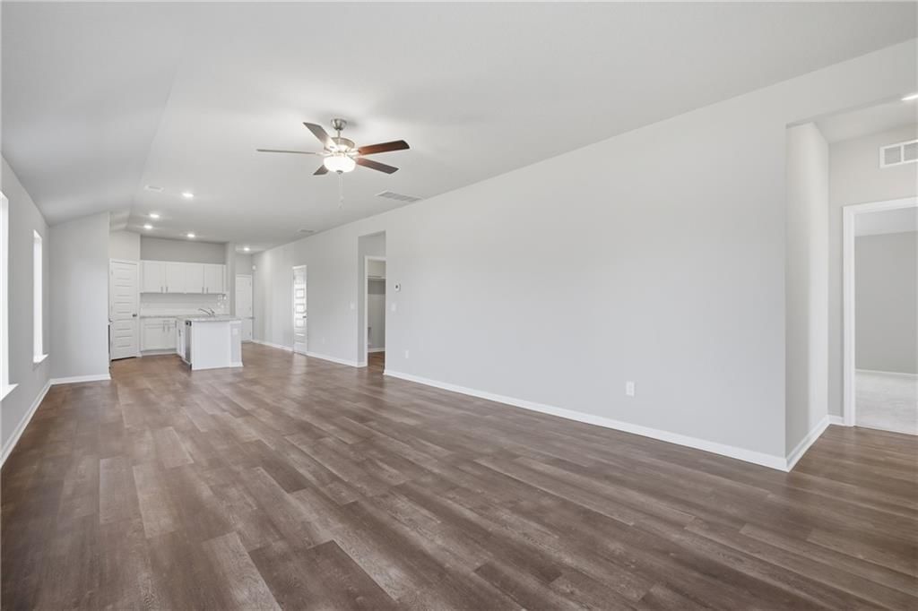 541 W Bluebird Street — photo 11