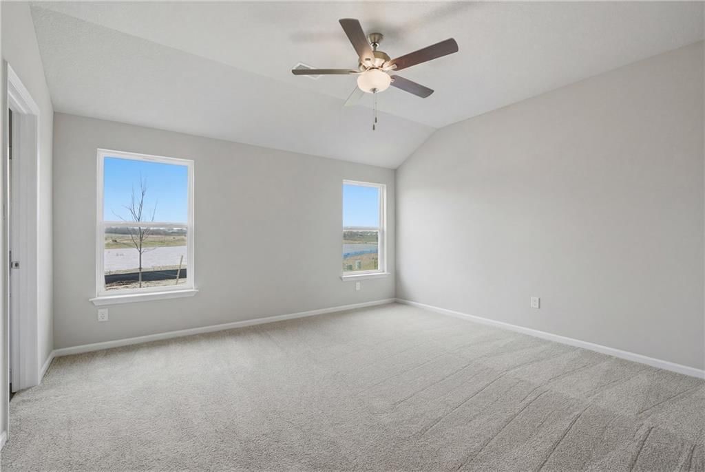 541 W Bluebird Street — photo 13