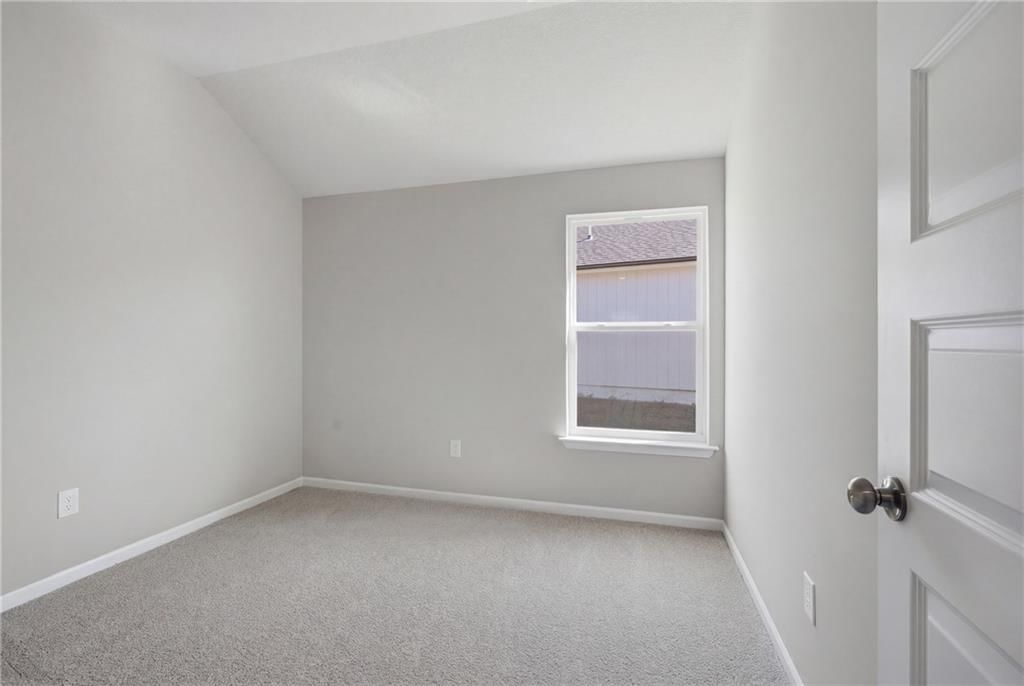 541 W Bluebird Street — photo 23