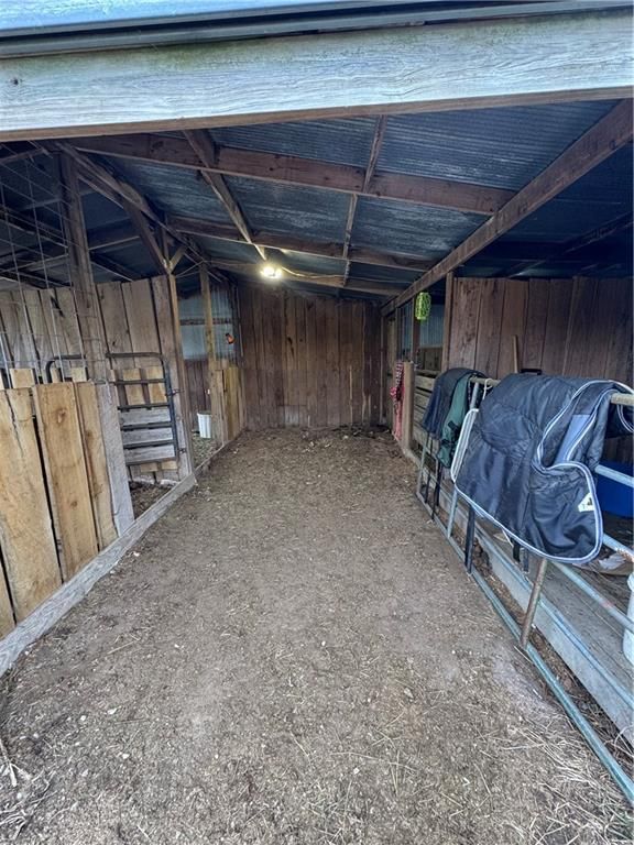 1696 Maple Road — photo 3