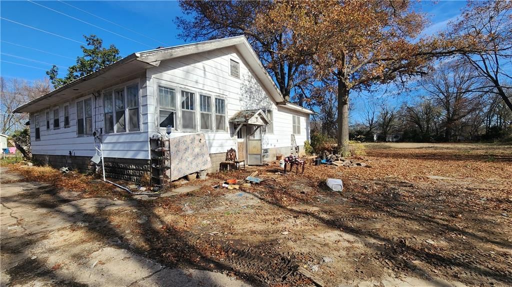 808 E Atkinson Street — photo 3