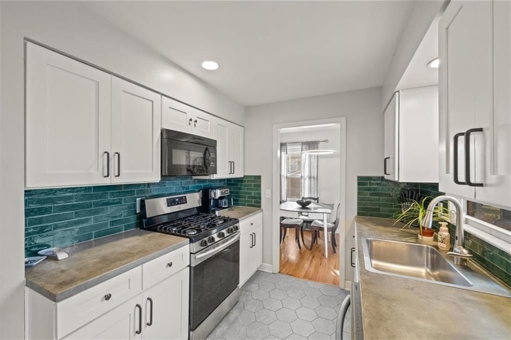 10314 W 73rd Street — photo 8
