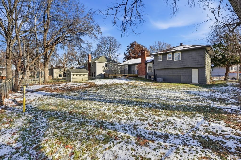 Photo 29 of 41 - 9948 Rosehill Road