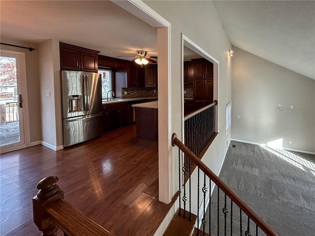 732 SW Raintree Drive — photo 6