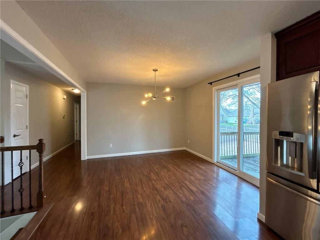 732 SW Raintree Drive — photo 8