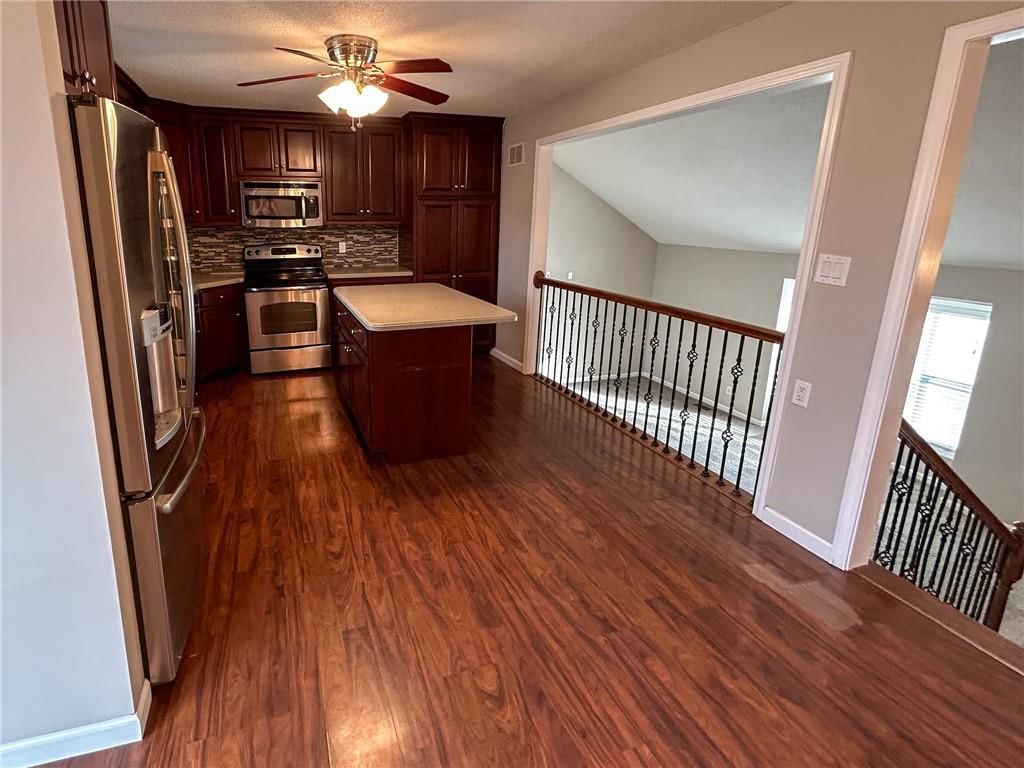 732 SW Raintree Drive — photo 10