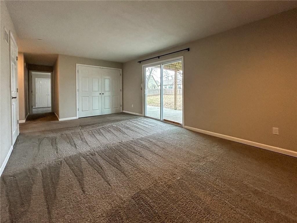 732 SW Raintree Drive — photo 23