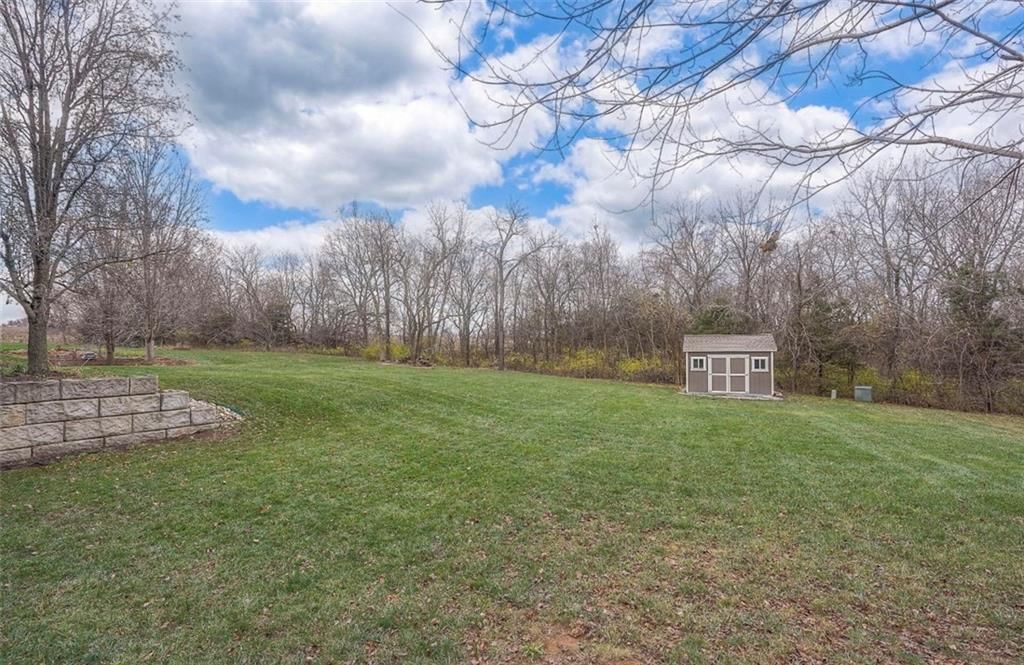 15245 Linden Court — photo 39