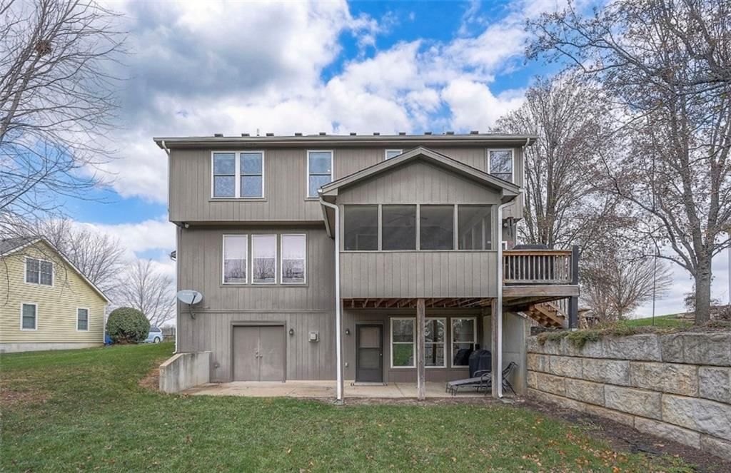 15245 Linden Court — photo 41