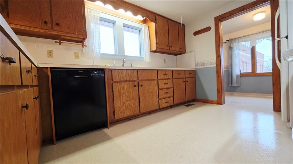 1108 Roosevelt Avenue — photo 13