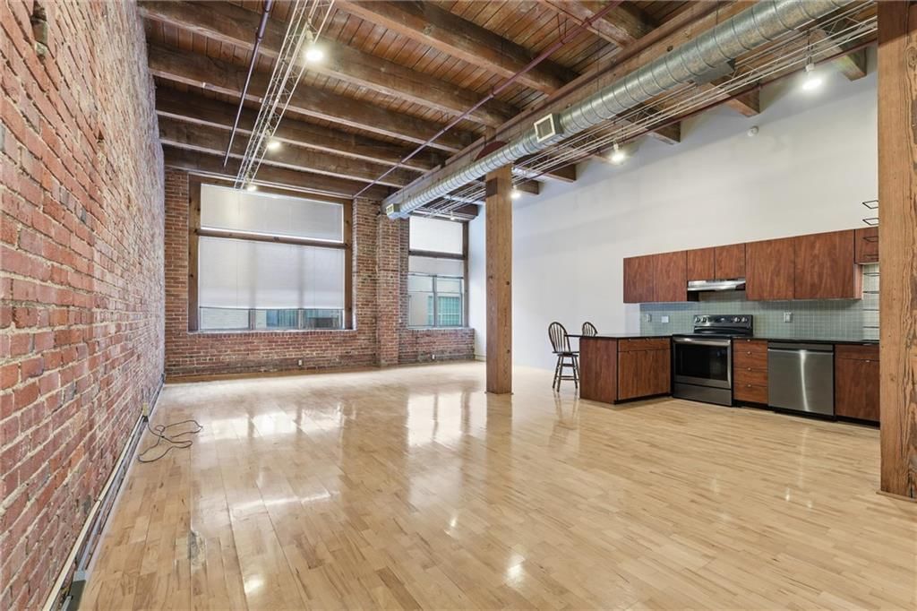 306 W 7 Street — photo 7