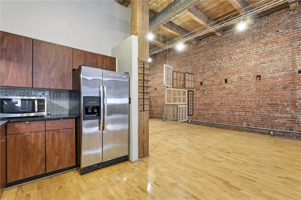 306 W 7 Street — photo 14