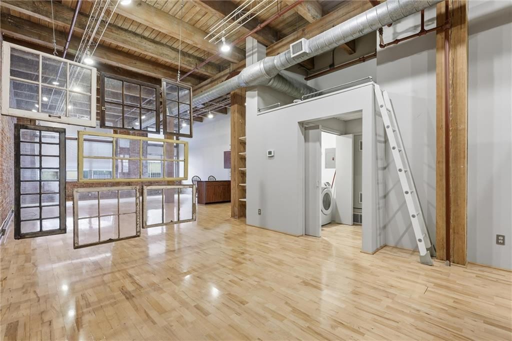 306 W 7 Street — photo 15