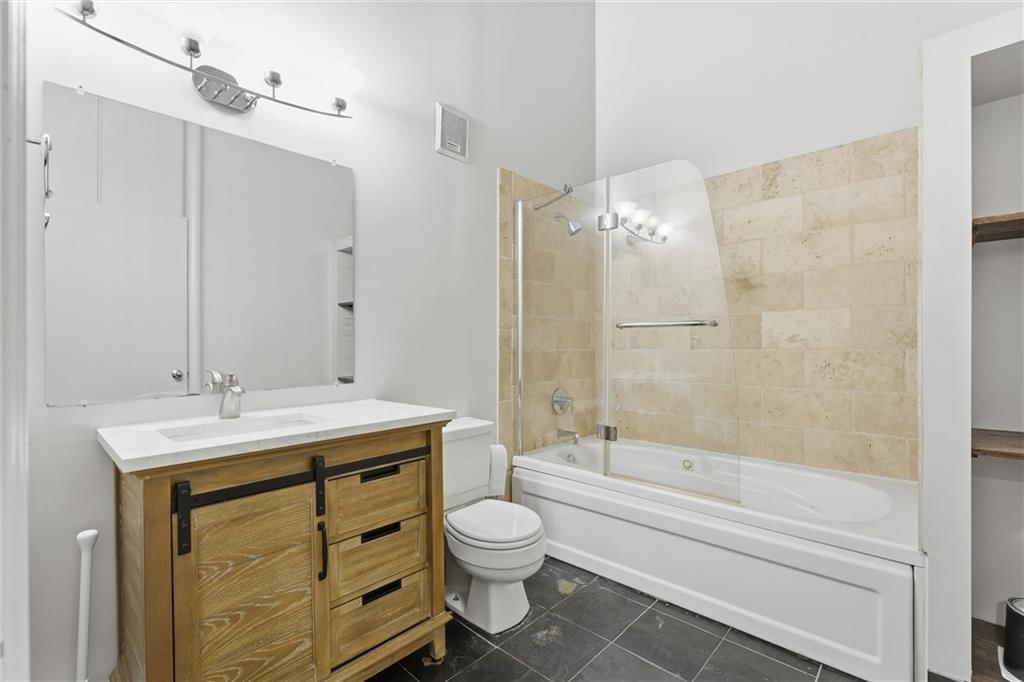 306 W 7 Street — photo 20