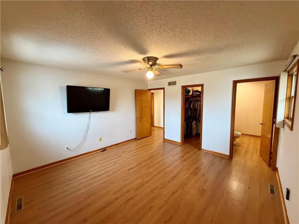 7890 SE Freeway Farms Drive — photo 8