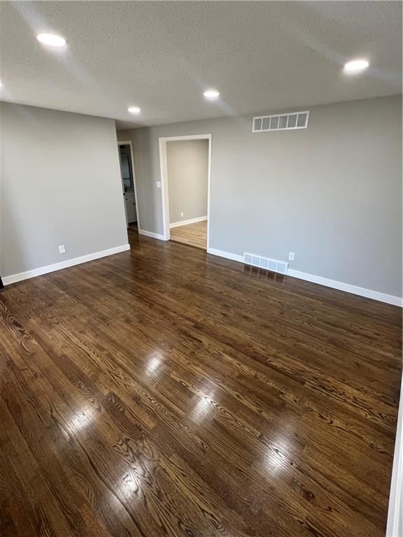 9744 Wallace Avenue — photo 10