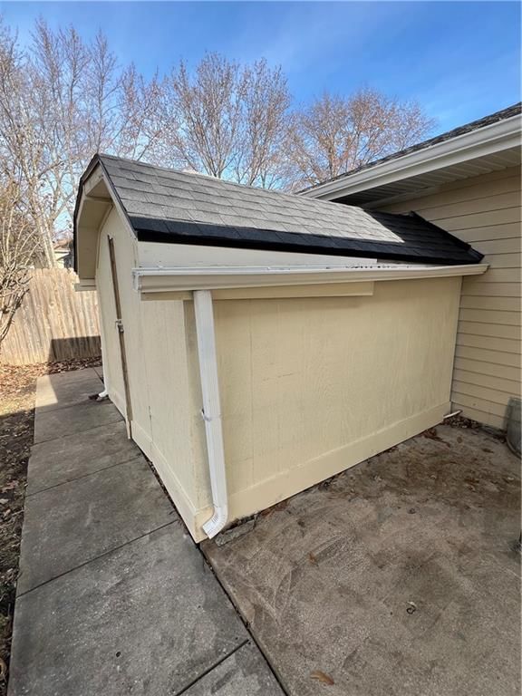 9744 Wallace Avenue — photo 21