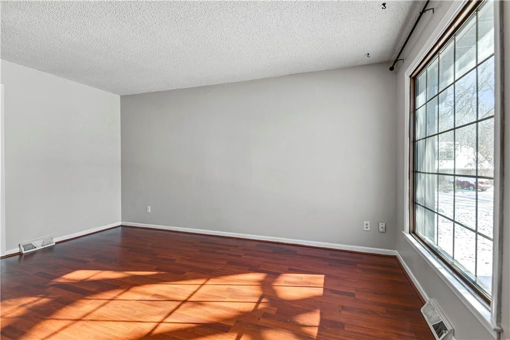1610 E Elm Terrace — photo 5