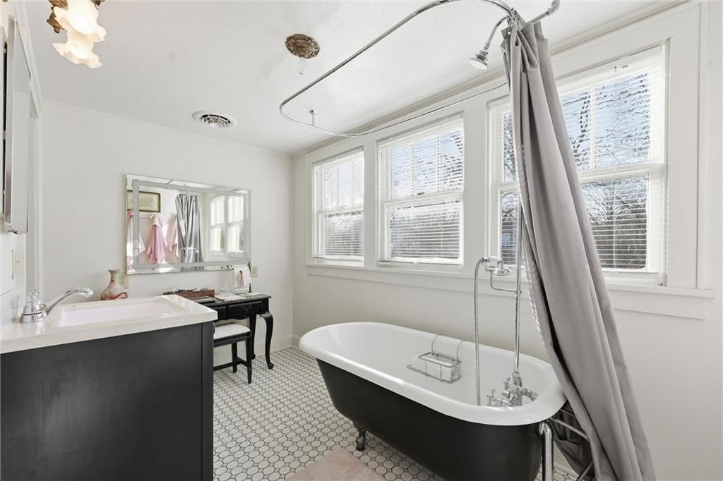 409 N Delaware Street — photo 27