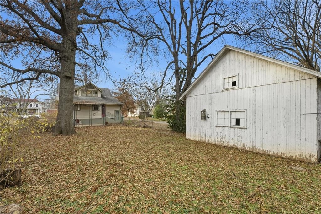 409 N Delaware Street — photo 28