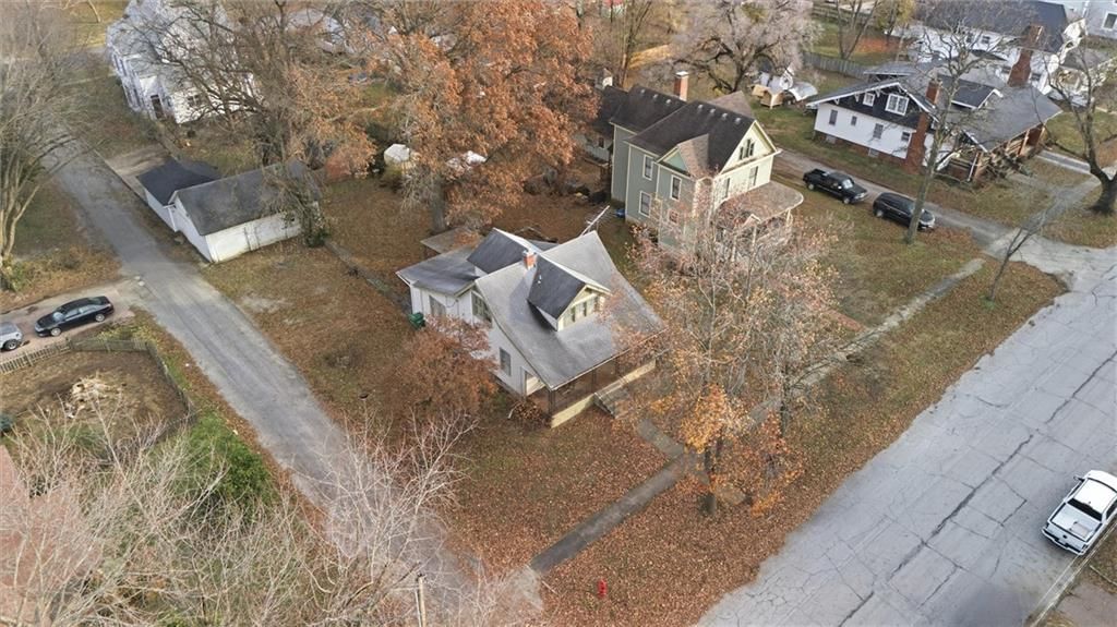409 N Delaware Street — photo 33