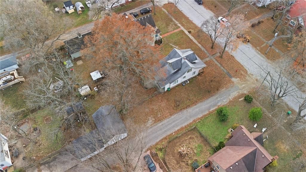 409 N Delaware Street — photo 34