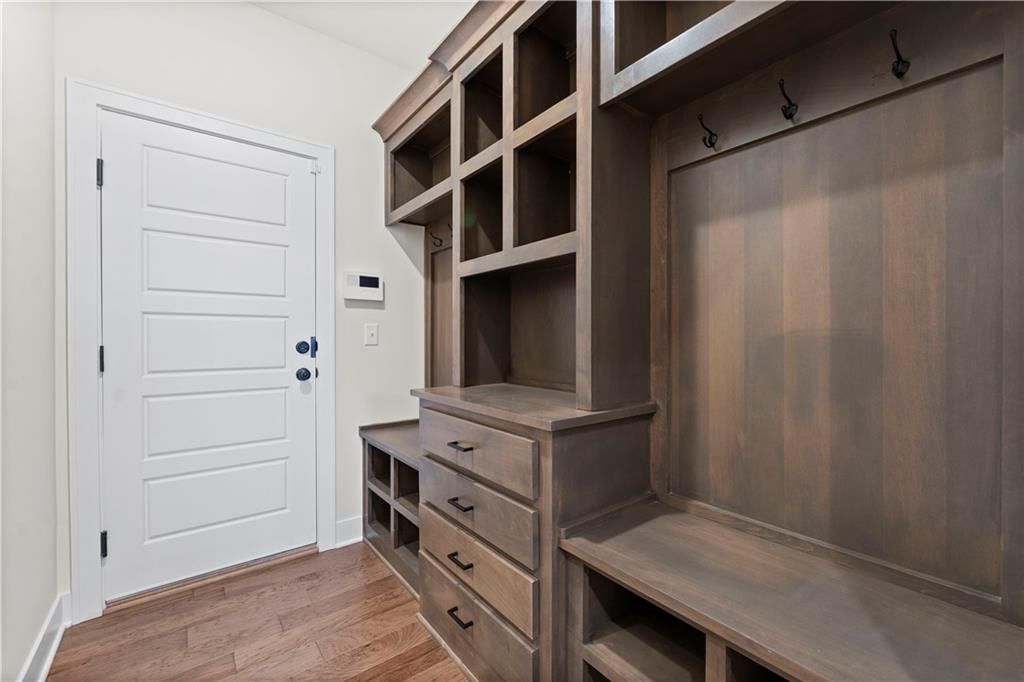 334 NW Ambersham Drive — photo 5