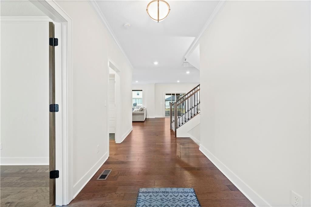 334 NW Ambersham Drive — photo 6