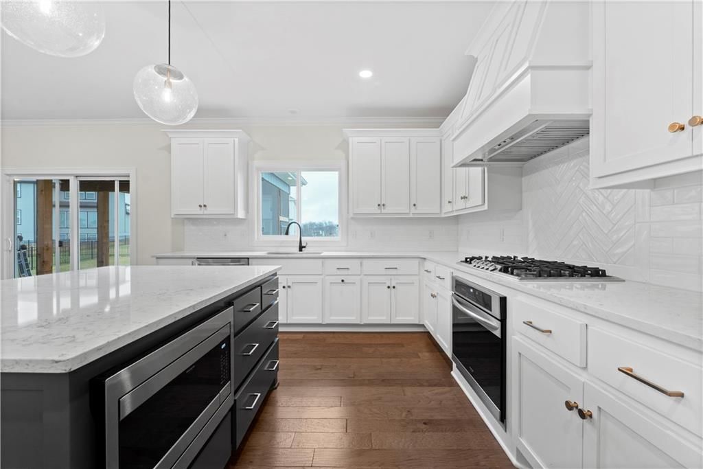 334 NW Ambersham Drive — photo 14