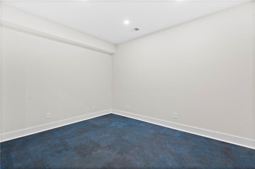 334 NW Ambersham Drive — photo 36