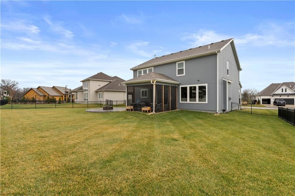 334 NW Ambersham Drive — photo 44