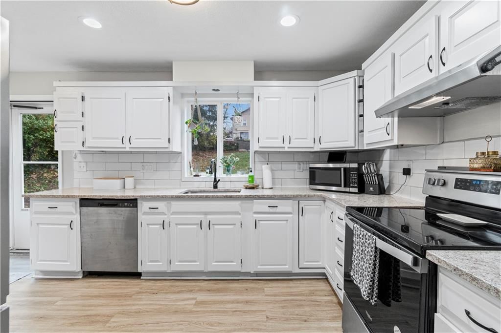 602 Saint Louis Avenue — photo 12