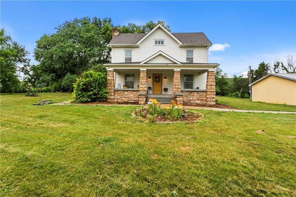 15975 Chieftain Road, Tonganoxie, KS