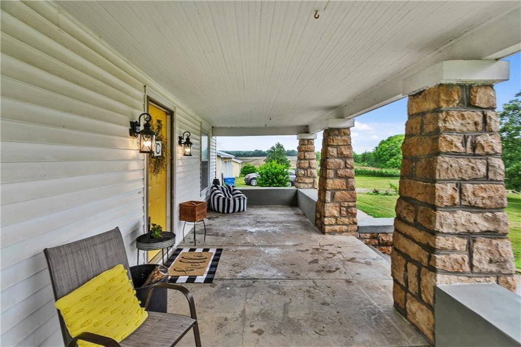 15975 Chieftain Road — photo 5
