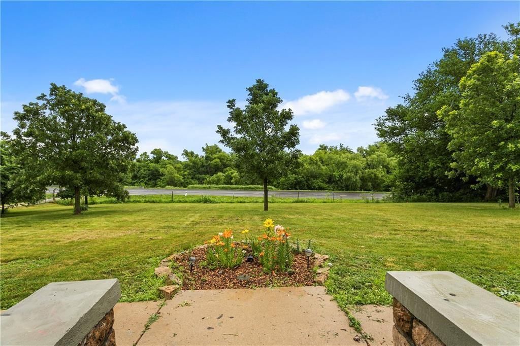 15975 Chieftain Road — photo 6