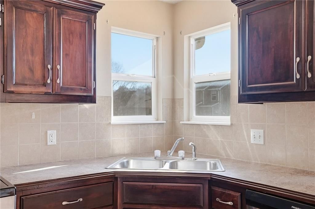 813 Glenview Street — photo 14