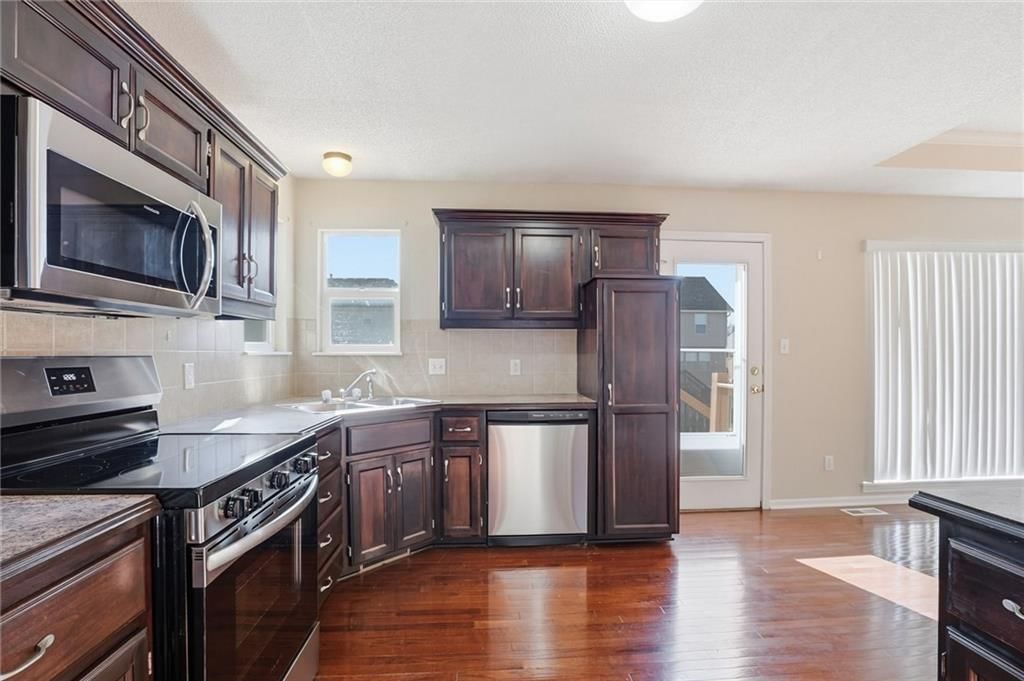 813 Glenview Street — photo 16