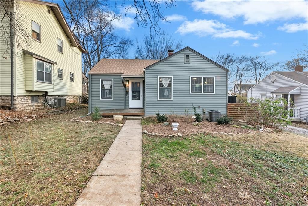 1329 E 82nd Street, Kansas City, MO